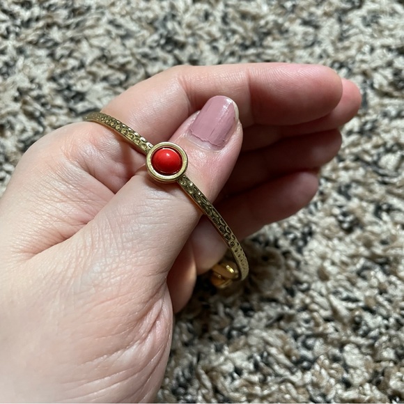 Goldtone Lilly Pulitzer bangle bracelet set 8 bangles shells fish - Picture 9 of 10